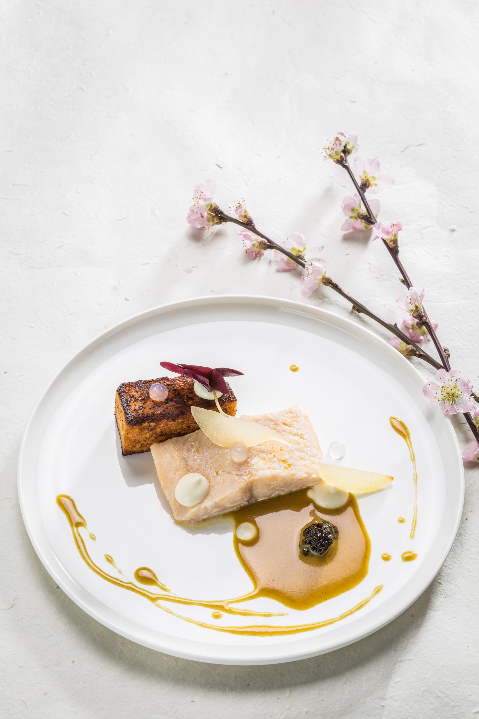 KirchgasserPhotography HotelSeefels Sternekîchin LanshuChen Foodreportagefotografie 02 2400px