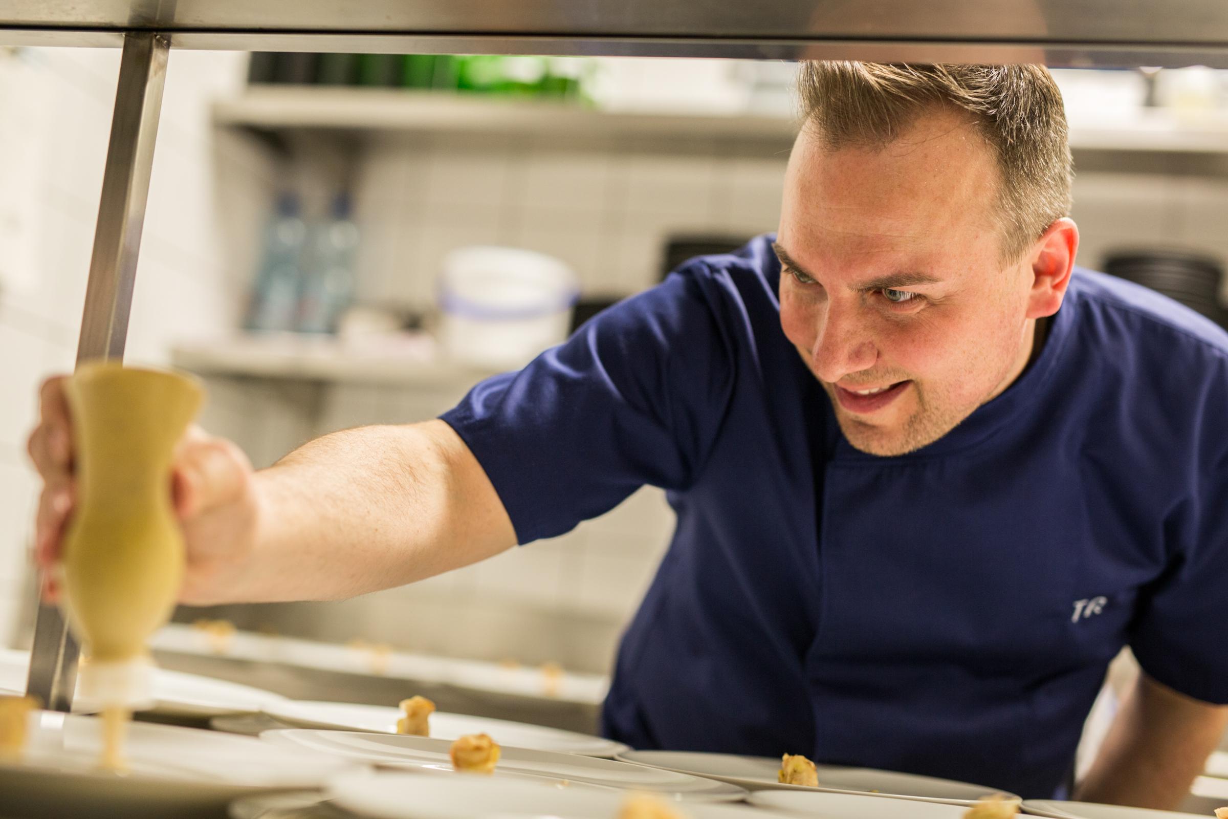 KirchgasserPhotography SofitelVienna DasLoft Sternekoch TimRaue Foodreportagefotografie 10 2400px